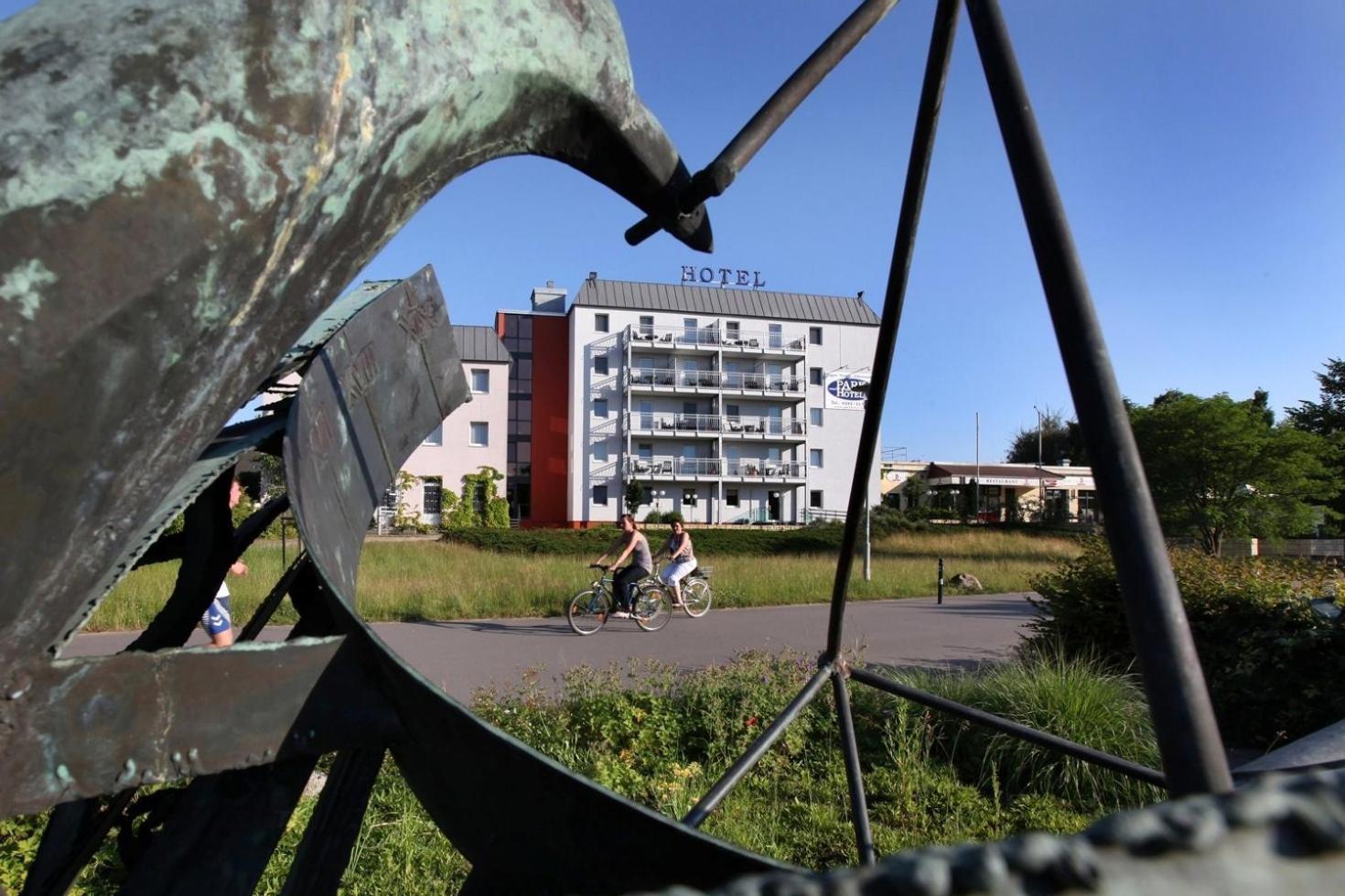 Parkhotel Neubrandenburg Exterior foto